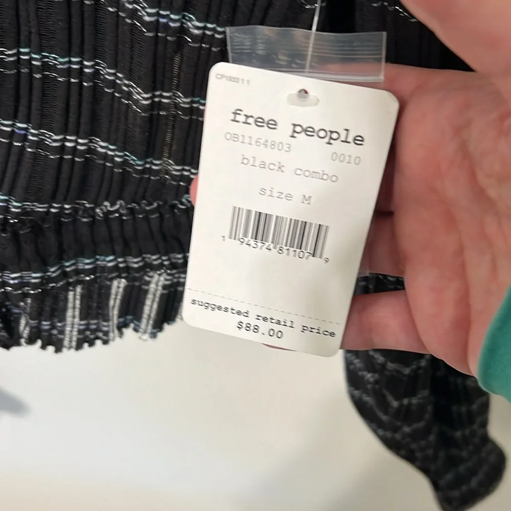 Free People Women’s Girlfriend Top / Size M / Brand NWT / Black Combo